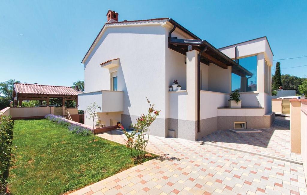 Garden With Terrace And Grill Apartment Pula